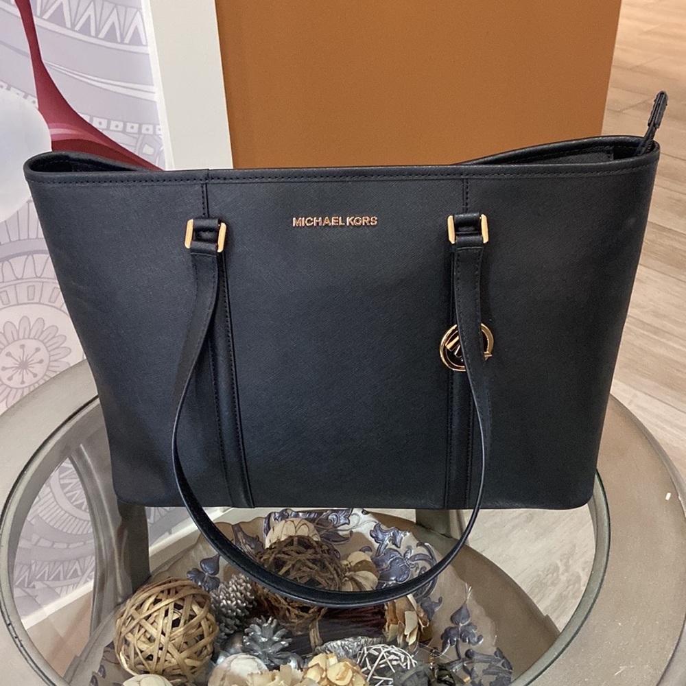 Black Michael Kors laptop purse